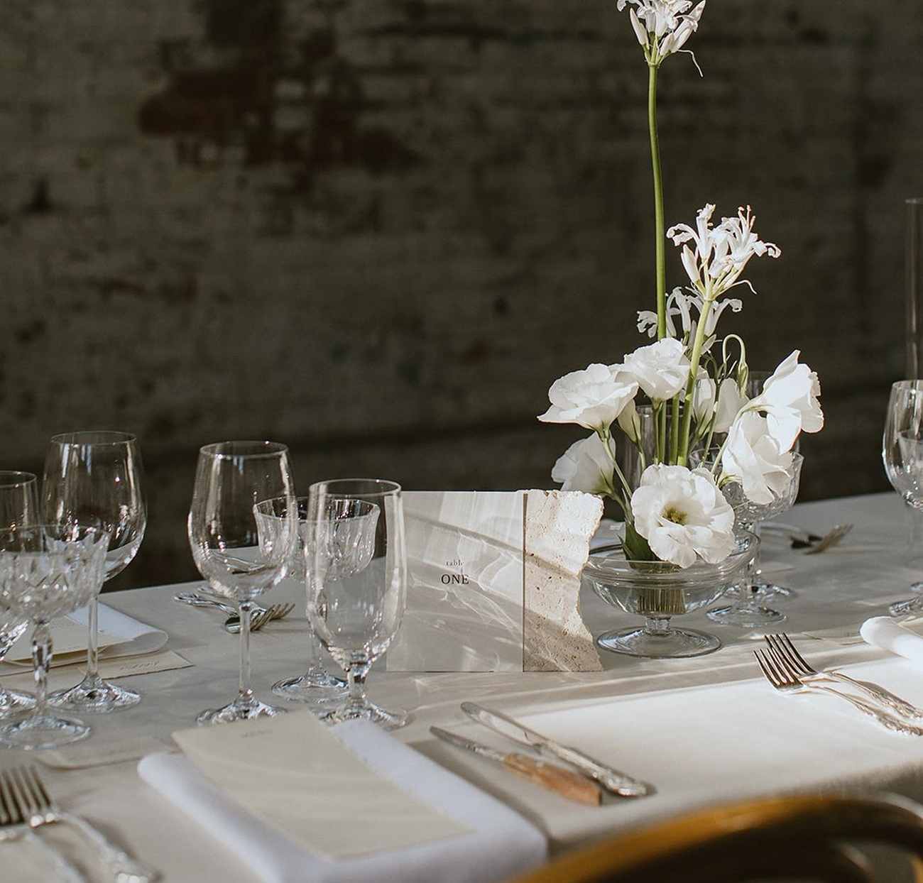 Chic, Trendy and Affordable: Wedding Table Decoration Ideas on a Budget 2024!