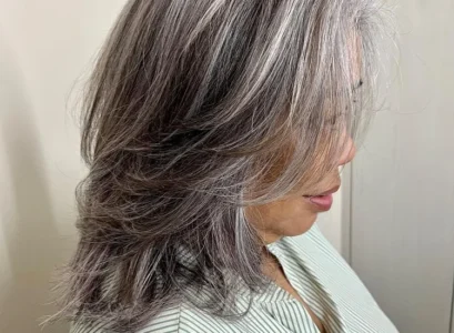 20 Best Lowlights for Brown Hair Going Gray for a Smooth Transition