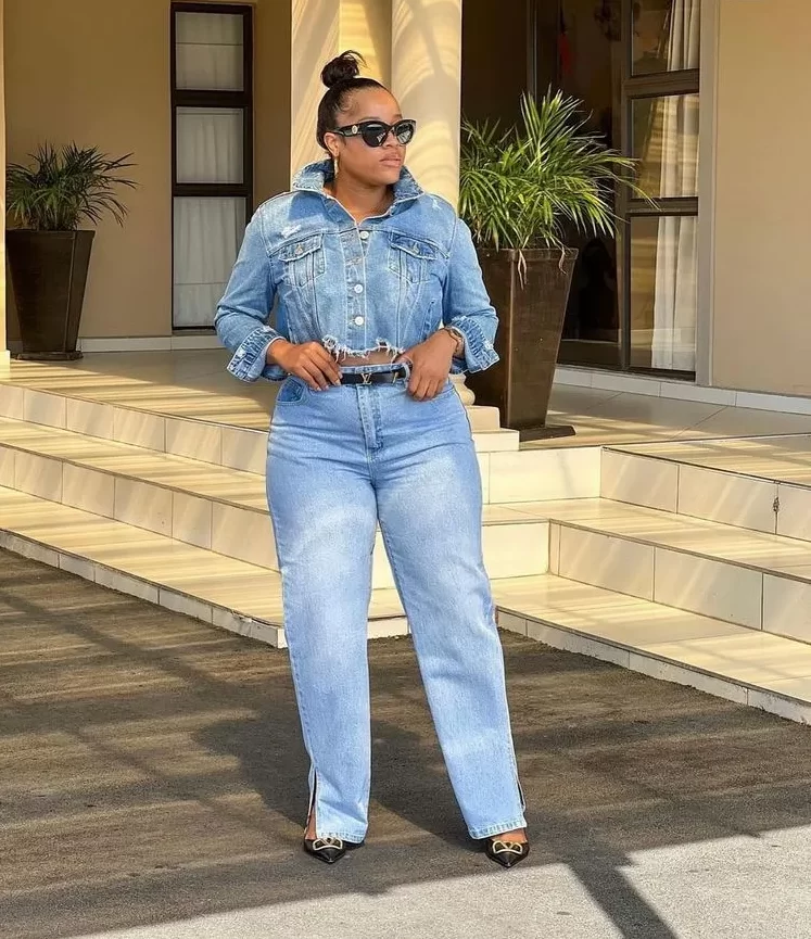 plus size total denim outfit with baggy jeans