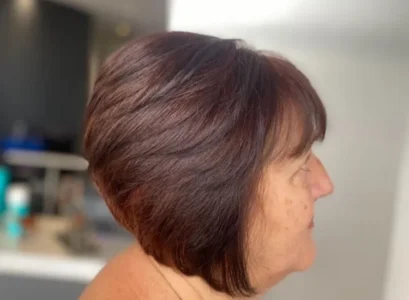 what is the difference between a layered bob and a stacked bob