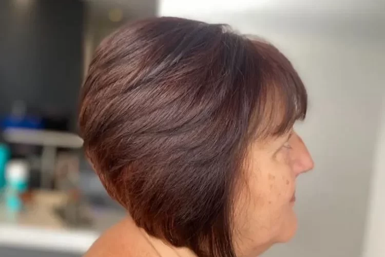 what is the difference between a layered bob and a stacked bob