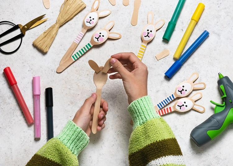 easy bunny crafts with wooden spoons