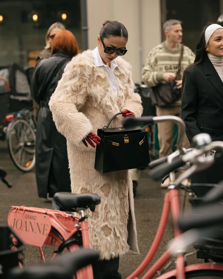 mob wife fur coat trends