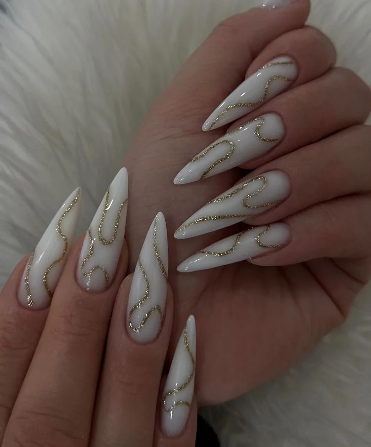 mob wife winter nails 2024