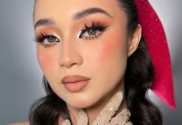 peach fuzz makeup trends 2024 spring
