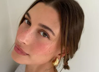 strawberry girl micro beauty trend hailey bieber