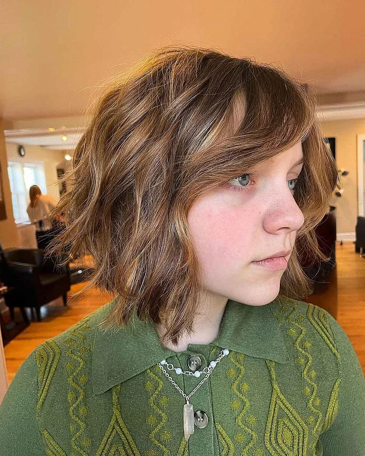 trendy layered bob for thick hair and round face